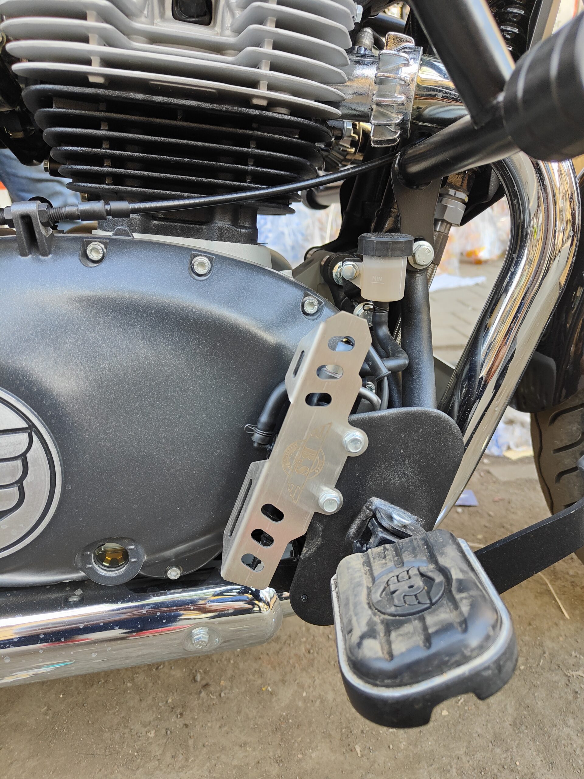 Riser Manubrio Nero Per Royal Enfield Super Meteor 650